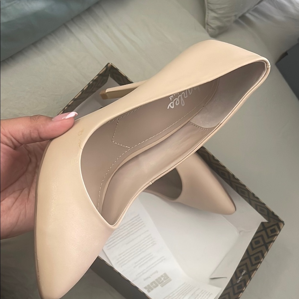 Charles By Charles David Nude Heels